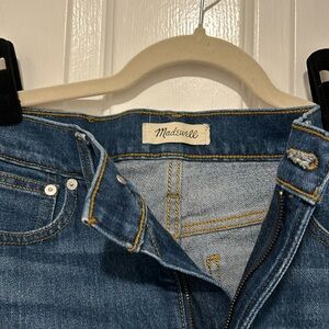 Madewell “ Perfect Vintage Straight” Jean. Size 27.  Worn once.